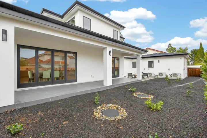 10468 S Stelling Road, Cupertino, California 95014
