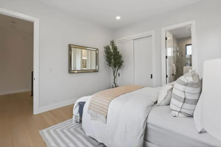 10468 S Stelling Road, Cupertino, California 95014