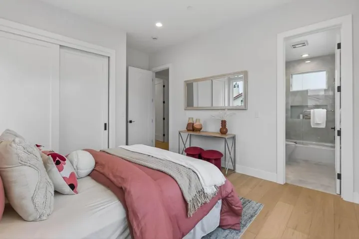 10468 S Stelling Road, Cupertino, California 95014