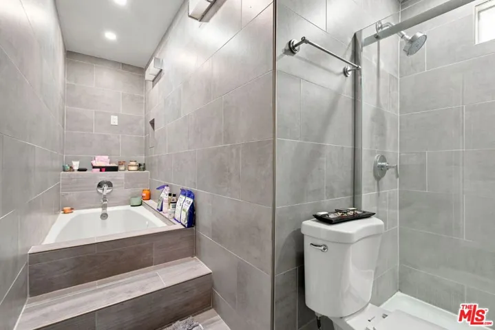8920 Dalton Avenue, Los Angeles, California 90047