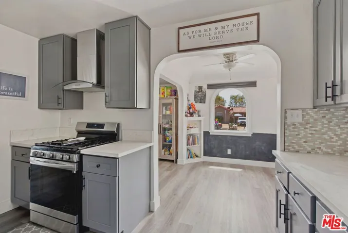 8920 Dalton Avenue, Los Angeles, California 90047