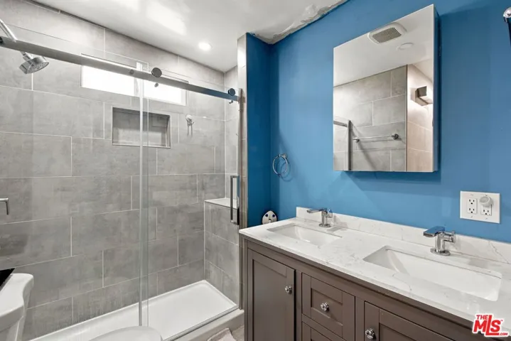 8920 Dalton Avenue, Los Angeles, California 90047