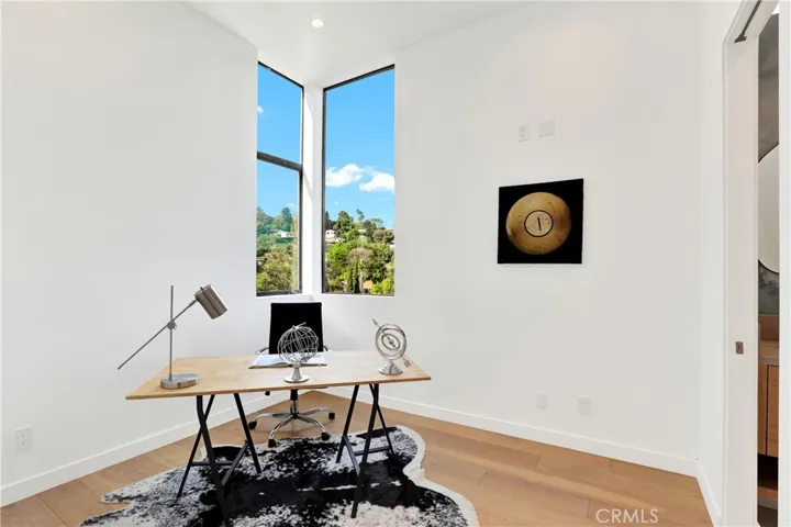 3949 Glenalbyn Drive, Los Angeles, California 90065