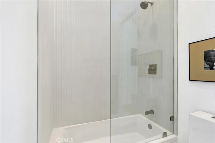 3949 Glenalbyn Drive, Los Angeles, California 90065