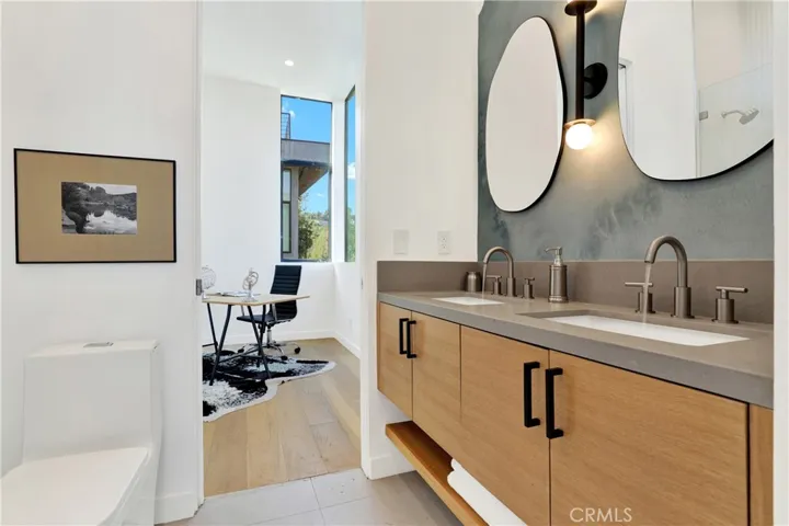 3949 Glenalbyn Drive, Los Angeles, California 90065