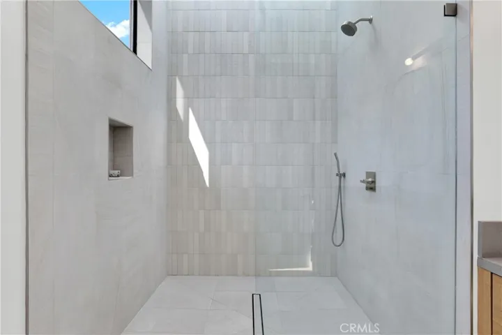 3949 Glenalbyn Drive, Los Angeles, California 90065
