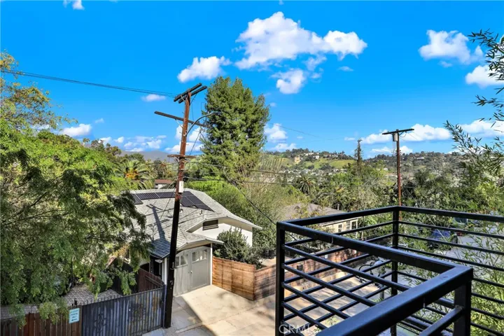 3949 Glenalbyn Drive, Los Angeles, California 90065