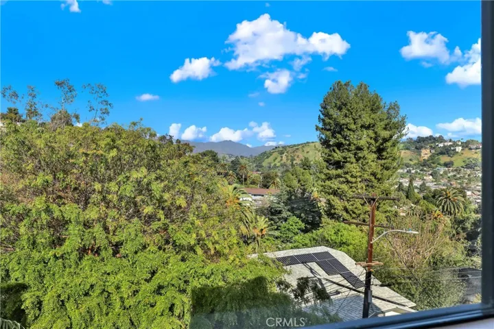 3949 Glenalbyn Drive, Los Angeles, California 90065