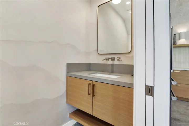 3949 Glenalbyn Drive, Los Angeles, California 90065