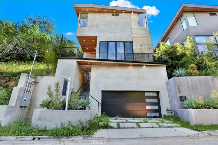 3949 Glenalbyn Drive, Los Angeles, California 90065