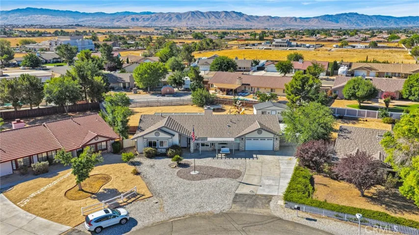 19121 Nimshew Road, Apple Valley, California 92308