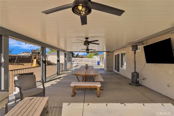 19121 Nimshew Road, Apple Valley, California 92308