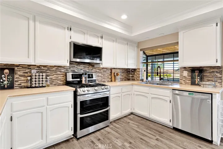 19121 Nimshew Road, Apple Valley, California 92308