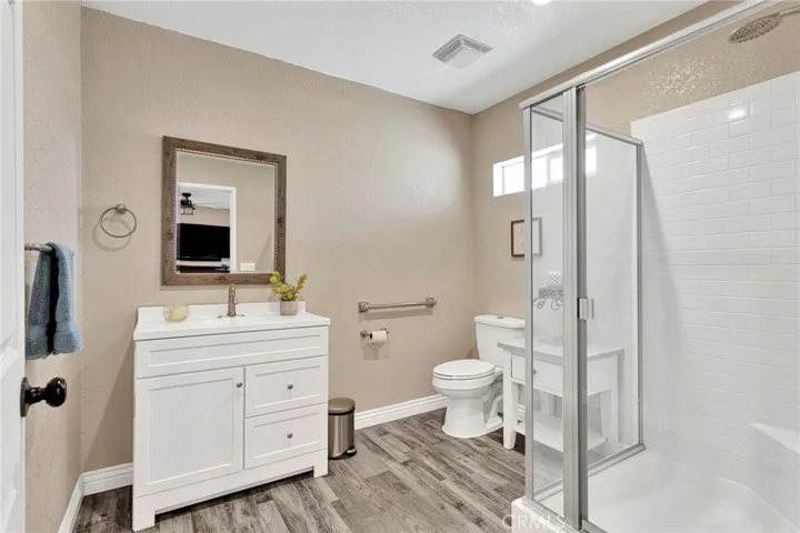19121 Nimshew Road, Apple Valley, California 92308