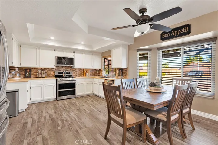 19121 Nimshew Road, Apple Valley, California 92308