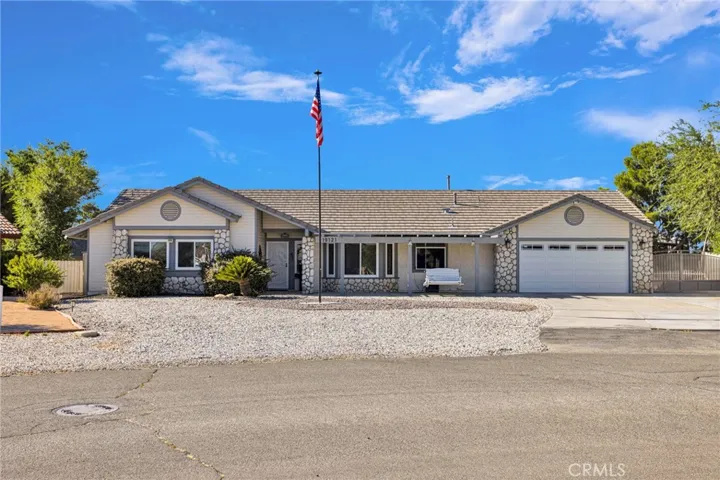 19121 Nimshew Road, Apple Valley, California 92308