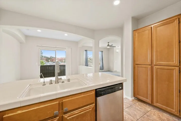 4450 Brisbane Way 6, Oceanside, California 92058