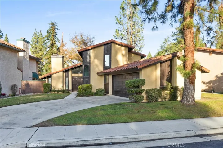 4157 Pinewood Lake, Bakersfield, California 93309