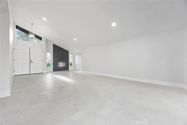 4157 Pinewood Lake, Bakersfield, California 93309