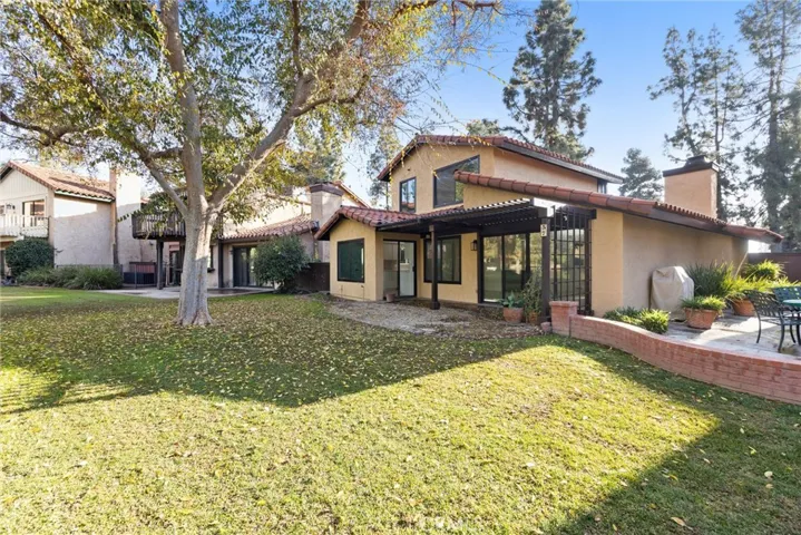 4157 Pinewood Lake, Bakersfield, California 93309
