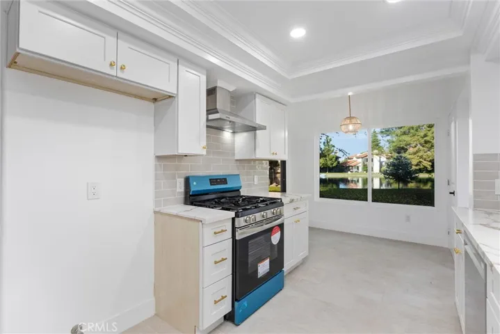 4157 Pinewood Lake, Bakersfield, California 93309