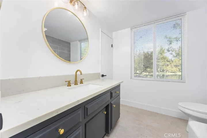 4157 Pinewood Lake, Bakersfield, California 93309