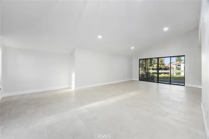 4157 Pinewood Lake, Bakersfield, California 93309