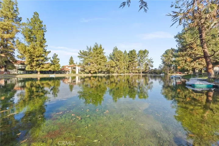 4157 Pinewood Lake, Bakersfield, California 93309