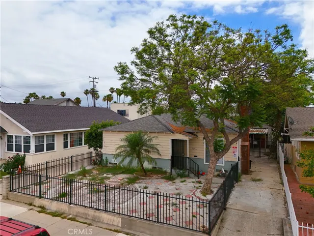 2246 Locust, Long Beach, California 90806