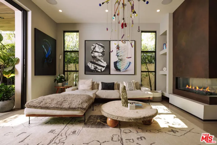 366 Huntley Drive, West Hollywood, California 90048