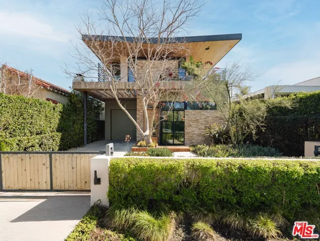 366 Huntley Drive, West Hollywood, California 90048