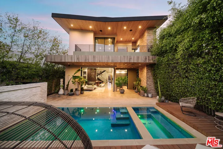 366 Huntley Drive, West Hollywood, California 90048