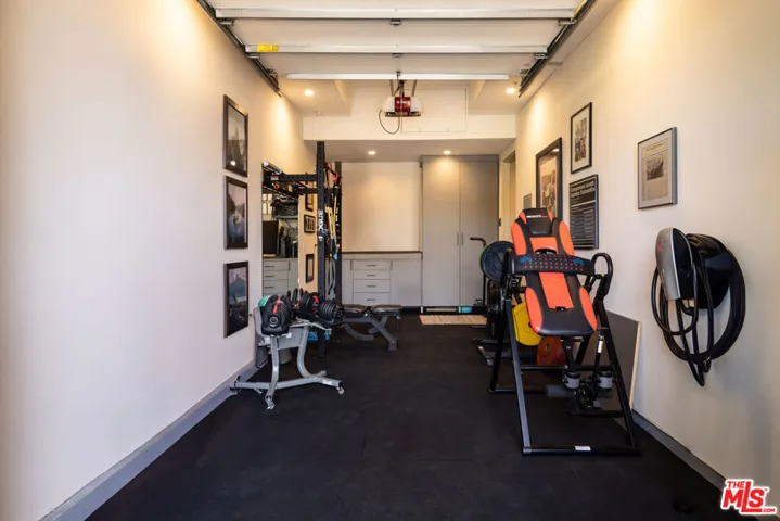 366 Huntley Drive, West Hollywood, California 90048