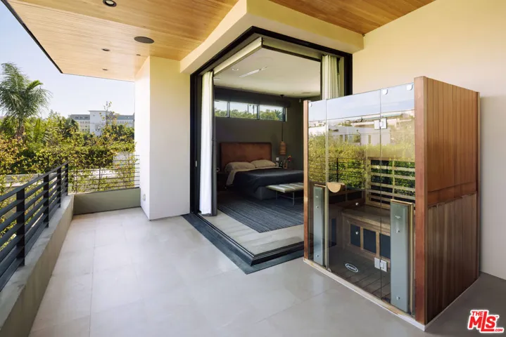 366 Huntley Drive, West Hollywood, California 90048