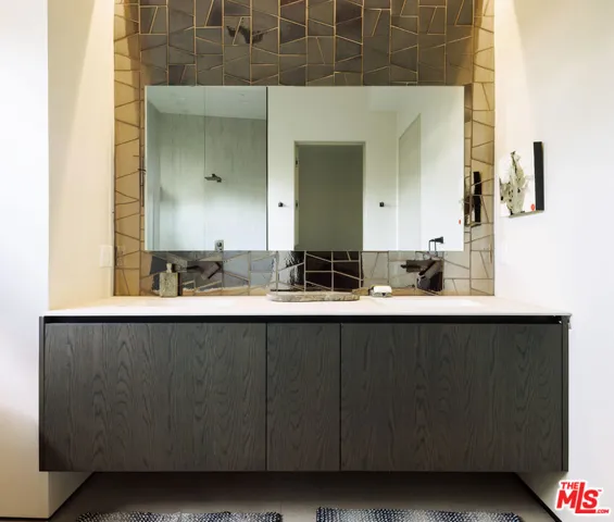 366 Huntley Drive, West Hollywood, California 90048