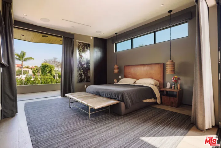 366 Huntley Drive, West Hollywood, California 90048