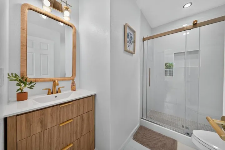 1892 Macduee Way, San Jose, California 95121
