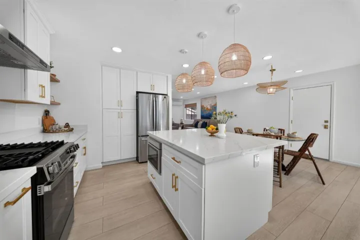 1892 Macduee Way, San Jose, California 95121