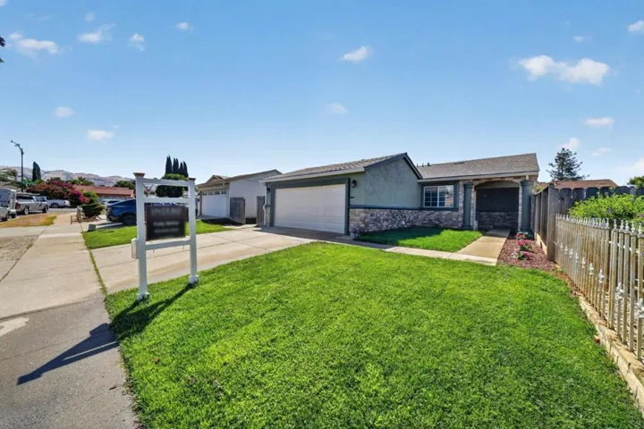 1892 Macduee Way, San Jose, California 95121