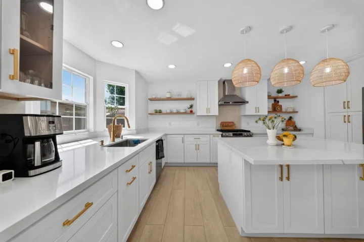 1892 Macduee Way, San Jose, California 95121