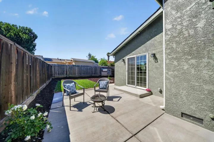 1892 Macduee Way, San Jose, California 95121