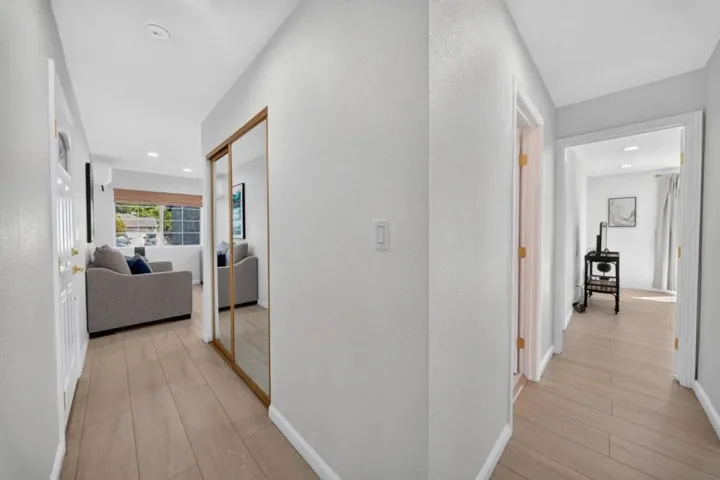 1892 Macduee Way, San Jose, California 95121