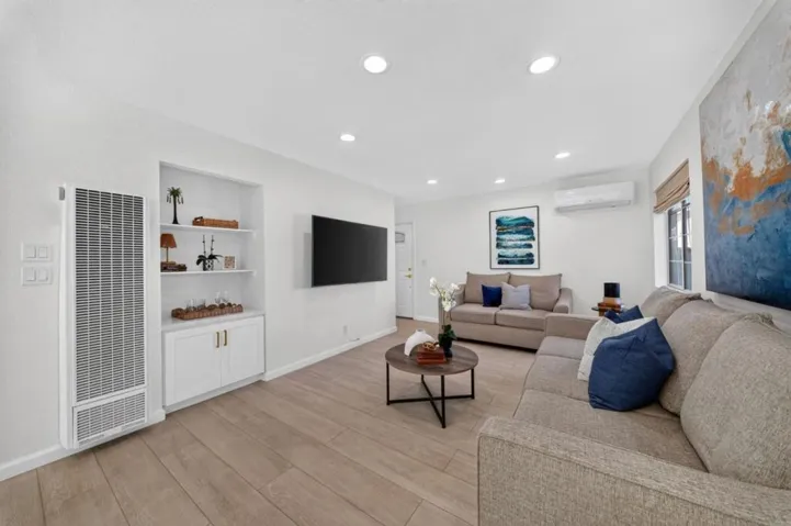 1892 Macduee Way, San Jose, California 95121