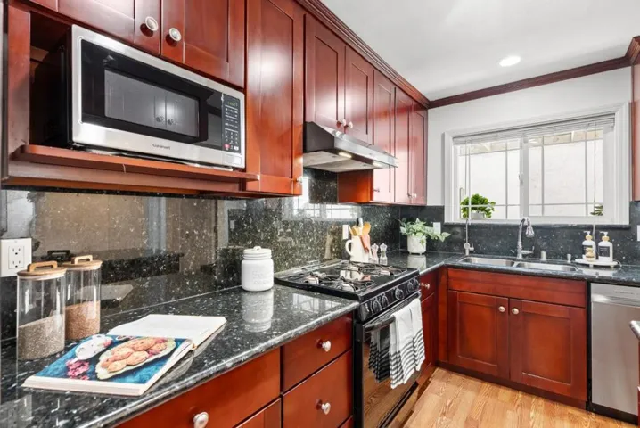 10323 Mary Avenue, Cupertino, California 95014