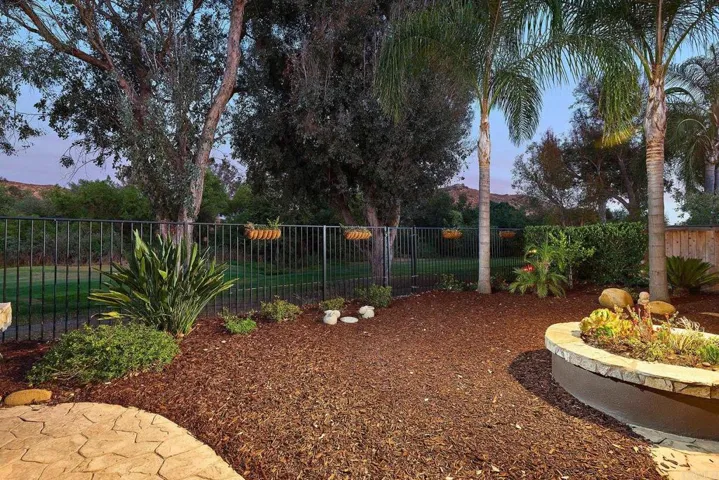 2436 Fallbrook Place, Escondido, California 92027