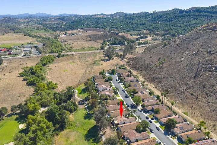 2436 Fallbrook Place, Escondido, California 92027