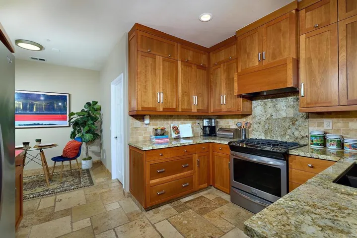 2436 Fallbrook Place, Escondido, California 92027