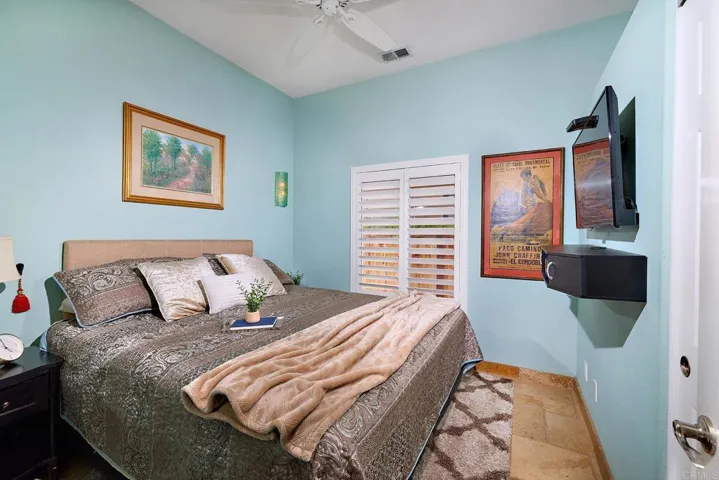 2436 Fallbrook Place, Escondido, California 92027