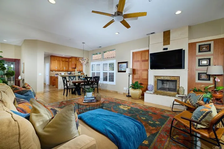 2436 Fallbrook Place, Escondido, California 92027