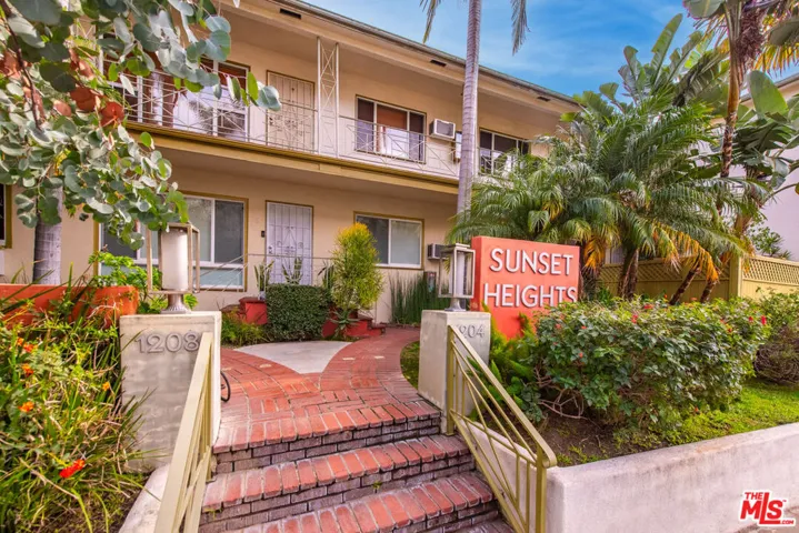 1208 N Crescent Heights Boulevard 4, West Hollywood, California 90046